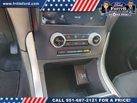 2022 Ford Edge SE