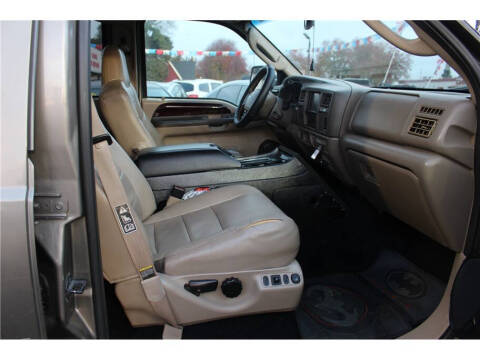 2004 Ford Excursion Limited