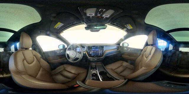 2022 Volvo XC60 B5 Momentum