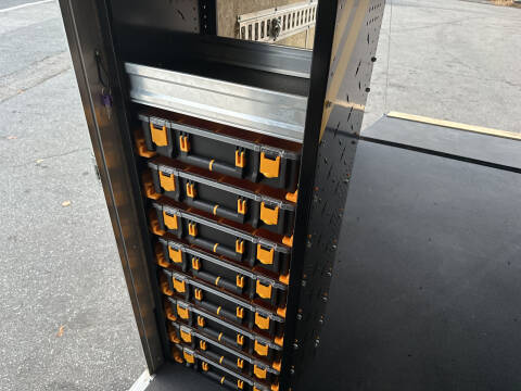 2022 Surt Wedge Series Cargo