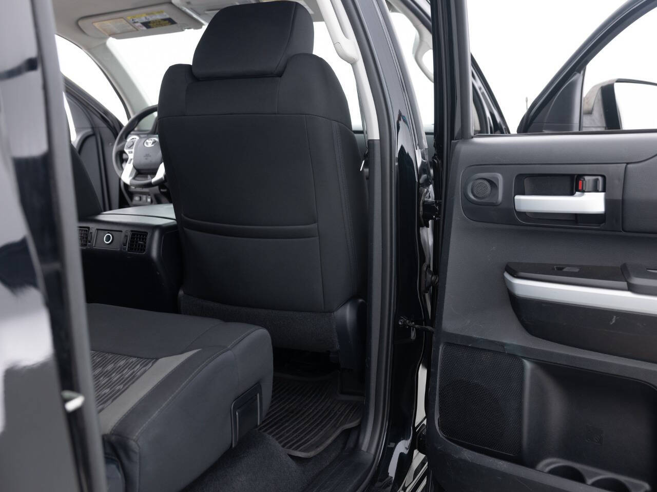 Used Car 2018 Toyota Tundra  Sr5 4x4 4dr Crewmax Cab Pickup Sb (5.7l V8) For Sale Under $30,000 In Coal City, Illinois