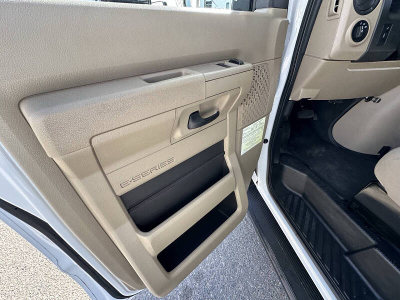 2019 Winnebago Outlook