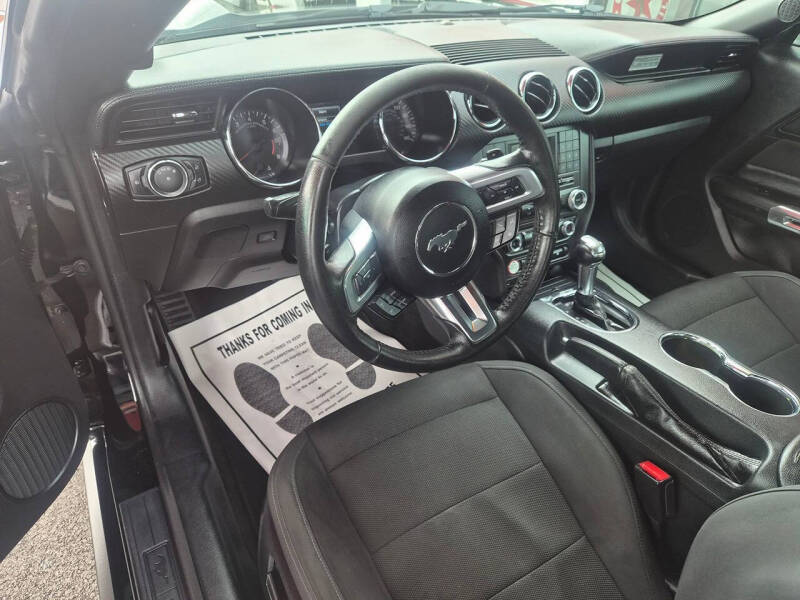 2016 Ford Mustang V6
