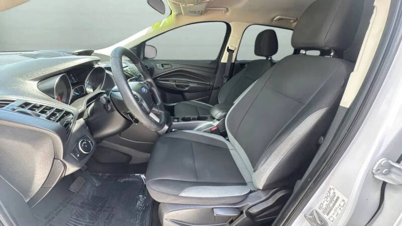 2016 Ford Escape S