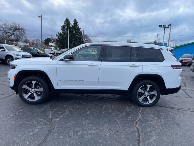 2023 Jeep Grand Cherokee L Limited photo 10