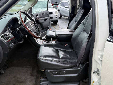 2010 Cadillac Escalade Luxury