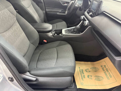 2020 Toyota RAV4 Hybrid XLE