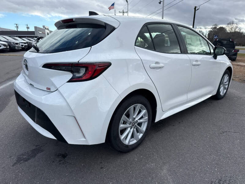 2026 Toyota Corolla Hatchback SE