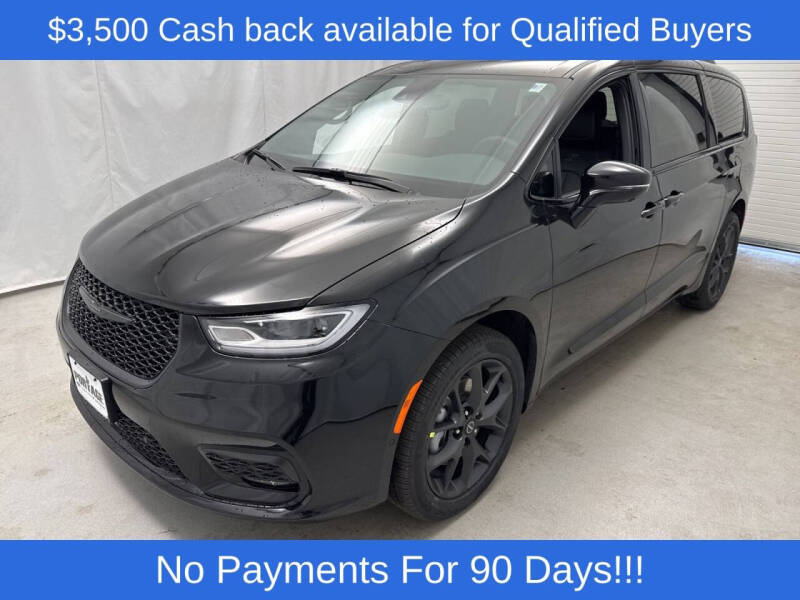 2026 Chrysler Pacifica Select