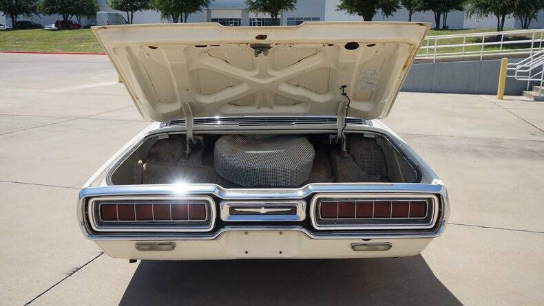 1965 Ford Thunderbird