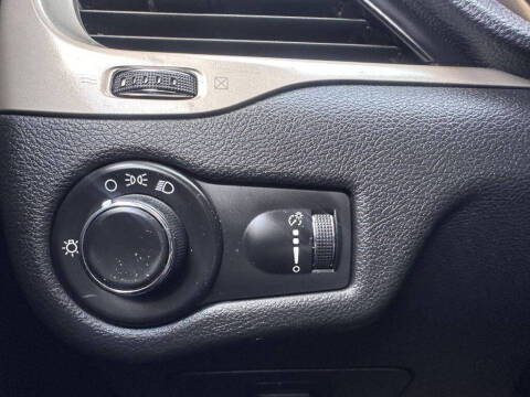 2017 Jeep Cherokee Sport