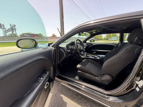 2021 Dodge Challenger SXT