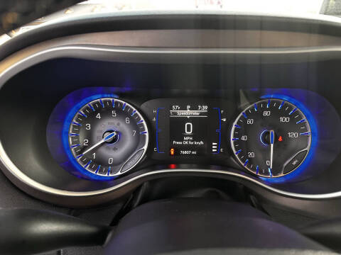 2022 Chrysler Voyager LX