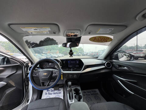 2024 Chevrolet Trax LS