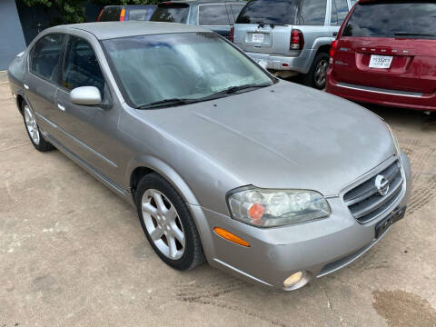 2002 Nissan Maxima for sale at Cash Car Outlet in Mckinney TX