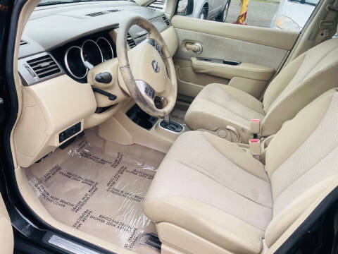 2009 Nissan Versa 1.8 SL