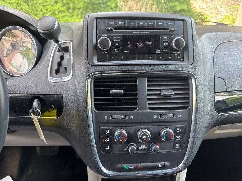 2014 Dodge Grand Caravan SE 30th Anniversary