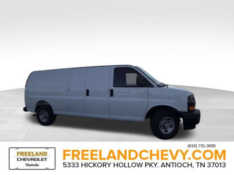 2025 Chevrolet Express 3500