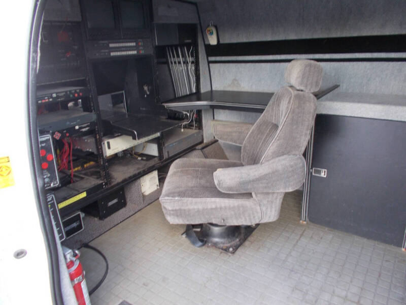 2001 Ford E-Series E-350 SD