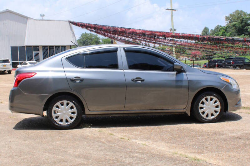2018 Nissan Versa