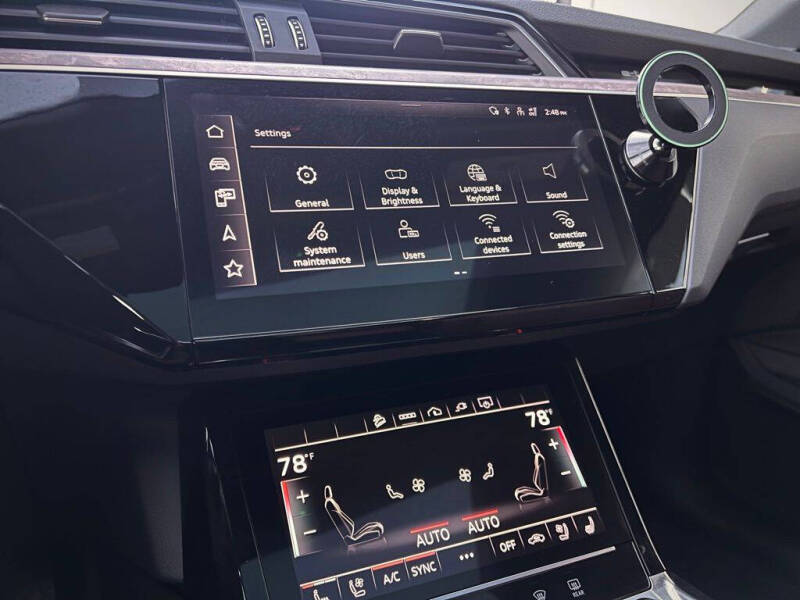 2023 Audi e-tron quattro Premium Plus