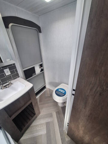 2022 Forest River Salem 32BHDS