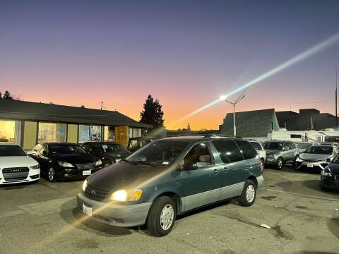 2003 Toyota Sienna for sale at Blue Eagle Motors in Fremont CA