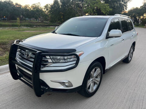 2013 Toyota Highlander for sale at Texas Car Center in Dallas TX