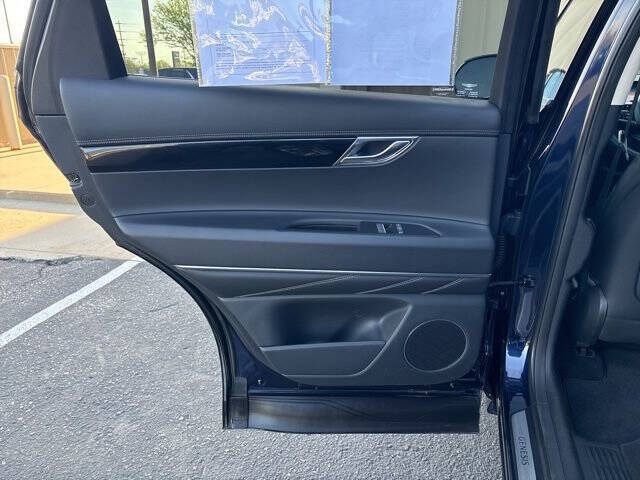 2025 Genesis GV80 2.5T Standard