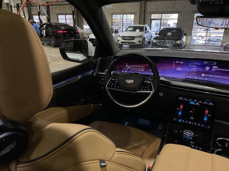 2025 Cadillac Escalade Premium Luxury