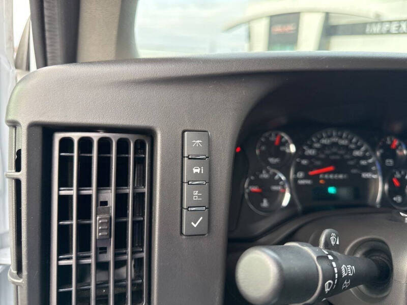 2024 GMC Savana 2500