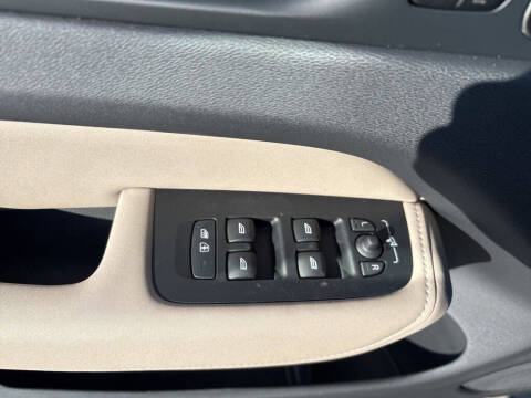 2026 Volvo XC60 T8 Plus