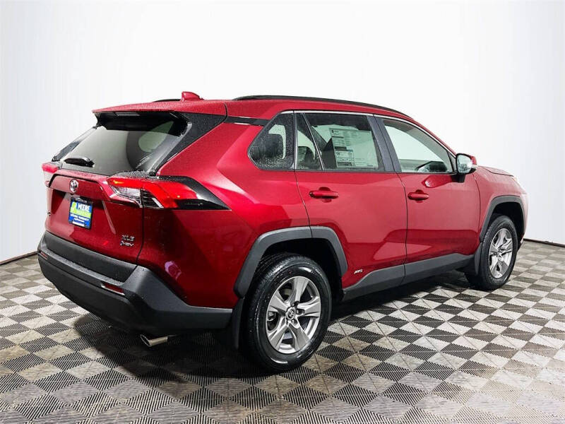 2025 Toyota RAV4 Hybrid XLE