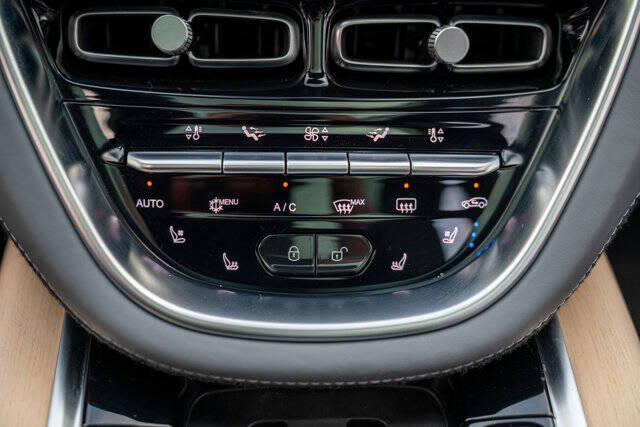 2021 Aston Martin DBX