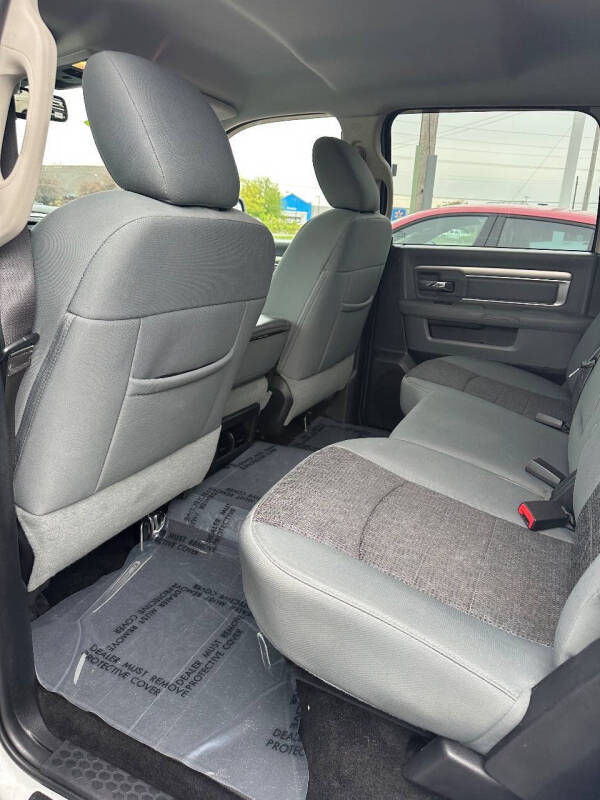 2015 RAM 1500 SLT