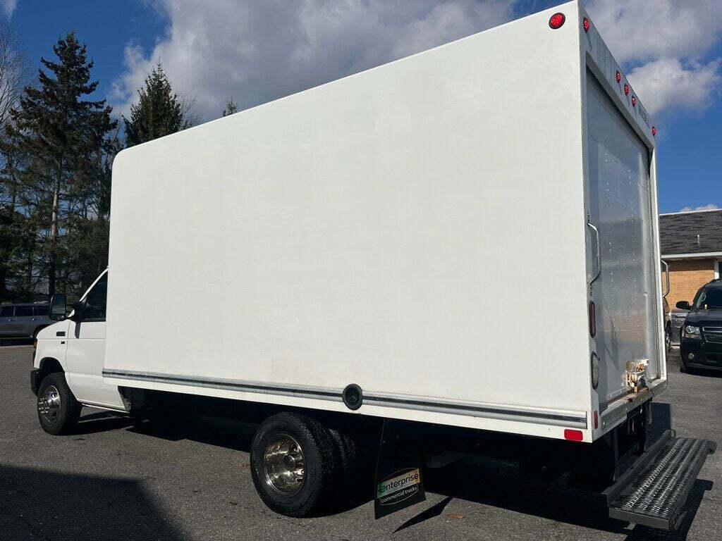 2015 Ford E-Series 5