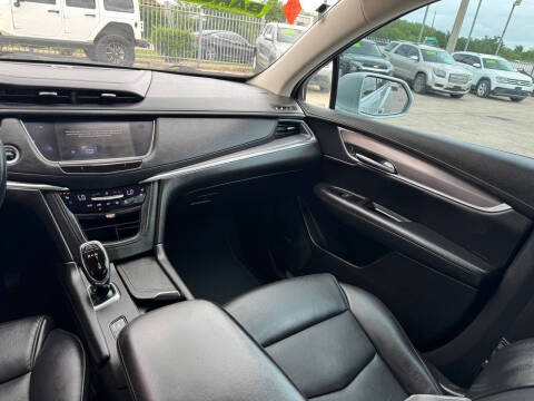 2019 Cadillac XT5 Premium Luxury