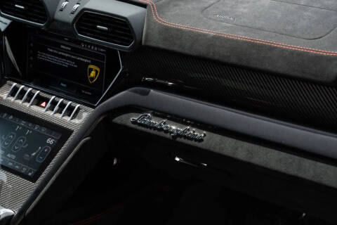 2024 Lamborghini Urus Performante