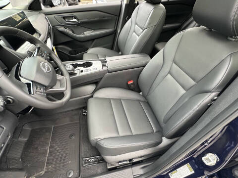 2025 Nissan Rogue SL