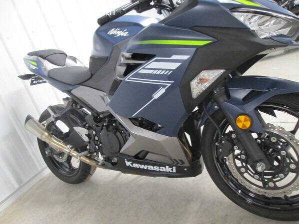 2022 Kawasaki Ninja 400