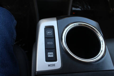 2013 Toyota Prius v Five