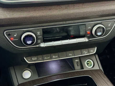 2022 Audi Q5 quattro Premium 40 TFSI