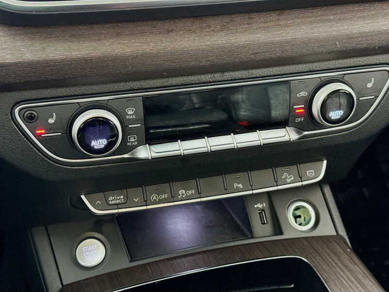 2022 Audi Q5 quattro Premium 40 TFSI