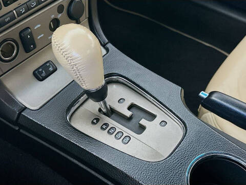 2005 Ford Thunderbird Deluxe