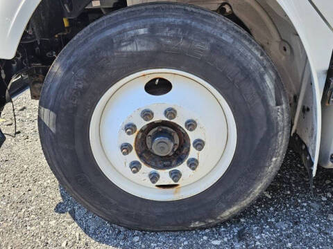 2014 Freightliner M2 106