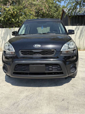 2013 Kia Soul +