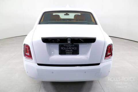 2024 Rolls-Royce Phantom EWB