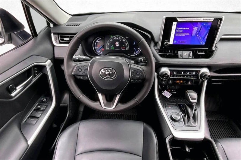 2023 Toyota RAV4 Hybrid XLE Premium