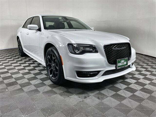 2022 Chrysler 300 Touring L
