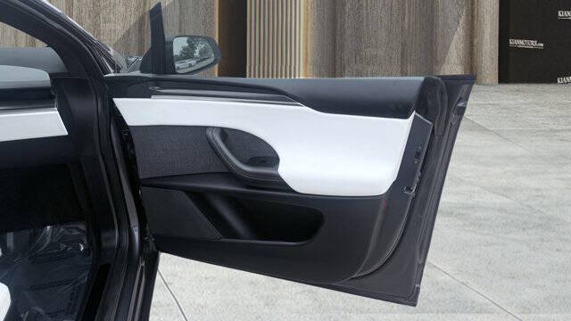 2022 Tesla Model X Plaid